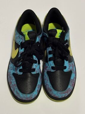Nike Kids' Athletic Shoe in Teal and Yellow 2Y